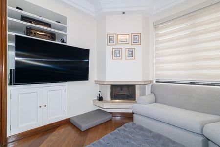 Sala de TV de apartamento para alugar com 4 quartos, 273m² em Planalto Paulista, São Paulo