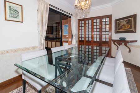 Apartamento para alugar com 237m², 4 quartos e 4 vagas Apartamento para alugar com 237m², 4 quartos e 4 vagasSala de Jantar