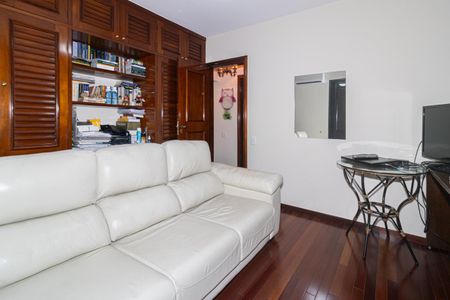 Apartamento para alugar com 237m², 4 quartos e 4 vagas Apartamento para alugar com 237m², 4 quartos e 4 vagasQuarto 3