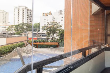 Apartamento para alugar com 237m², 4 quartos e 4 vagas Apartamento para alugar com 237m², 4 quartos e 4 vagasVaranda do Quarto 3