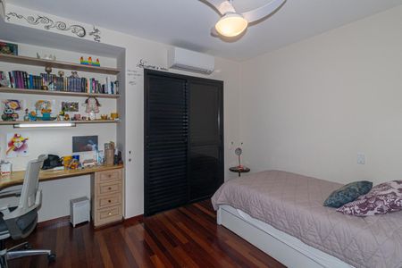 Apartamento para alugar com 237m², 4 quartos e 4 vagas Apartamento para alugar com 237m², 4 quartos e 4 vagasQuarto 4