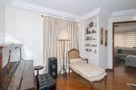 Apartamento para alugar com 237m², 4 quartos e 4 vagas Apartamento para alugar com 237m², 4 quartos e 4 vagasSala