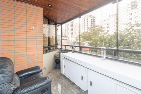 Apartamento para alugar com 237m², 4 quartos e 4 vagas Apartamento para alugar com 237m², 4 quartos e 4 vagasVaranda da Sala