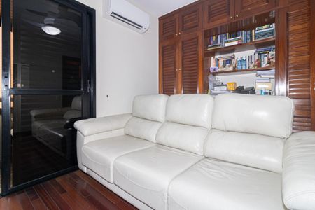 Apartamento para alugar com 237m², 4 quartos e 4 vagas Apartamento para alugar com 237m², 4 quartos e 4 vagasQuarto 3