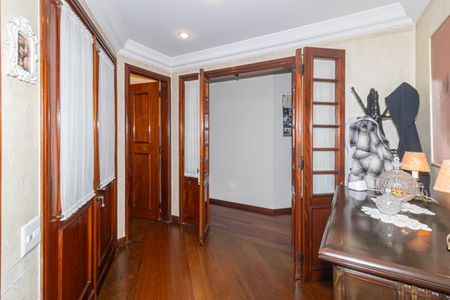 Apartamento para alugar com 237m², 4 quartos e 4 vagas Apartamento para alugar com 237m², 4 quartos e 4 vagasEntrada