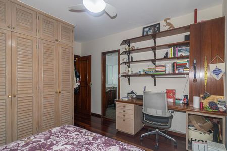 Apartamento para alugar com 237m², 4 quartos e 4 vagas Apartamento para alugar com 237m², 4 quartos e 4 vagasQuarto Suíte 2