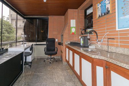 Apartamento para alugar com 237m², 4 quartos e 4 vagas Apartamento para alugar com 237m², 4 quartos e 4 vagasVaranda gourmet