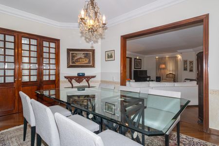 Apartamento para alugar com 237m², 4 quartos e 4 vagas Apartamento para alugar com 237m², 4 quartos e 4 vagasSala de Jantar