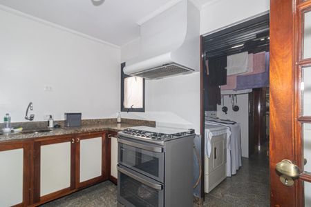 Apartamento para alugar com 237m², 4 quartos e 4 vagas Apartamento para alugar com 237m², 4 quartos e 4 vagasCozinha
