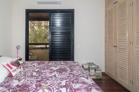 Apartamento para alugar com 237m², 4 quartos e 4 vagas Apartamento para alugar com 237m², 4 quartos e 4 vagasQuarto Suíte 2