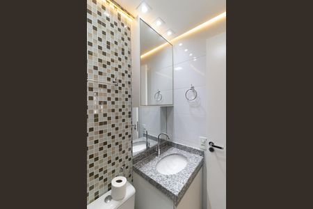 Banheiro Social  de apartamento para alugar com 3 quartos, 53m² em Vila Água Funda, São Paulo