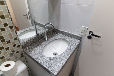 Apartamento para alugar com 53m², 3 quartos e 1 vaga Apartamento para alugar com 53m², 3 quartos e 1 vagaBanheiro Social