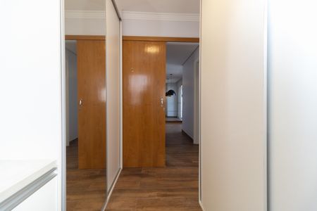 Apartamento para alugar com 53m², 3 quartos e 1 vaga Apartamento para alugar com 53m², 3 quartos e 1 vagaQuarto 2 Closet