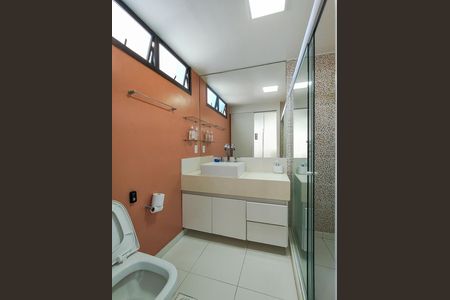 Apartamento para alugar com 130m², 3 quartos e 2 vagasBanheiro da Suíte