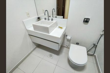 Apartamento para alugar com 130m², 3 quartos e 2 vagasBanheiro Corredor