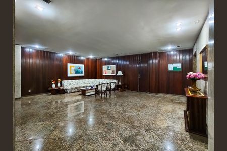 Apartamento para alugar com 130m², 3 quartos e 2 vagasFachada e portaria