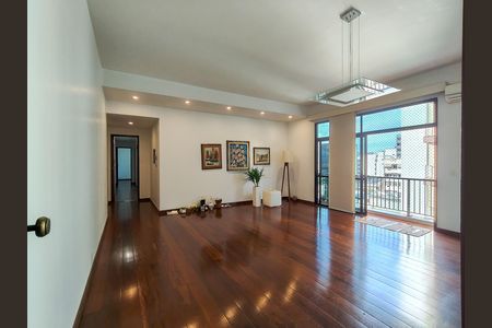Apartamento para alugar com 130m², 3 quartos e 2 vagasSala