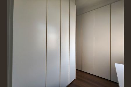 Apartamento para alugar com 130m², 3 quartos e 2 vagasCloset da suíte