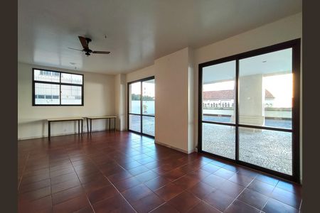 Apartamento para alugar com 130m², 3 quartos e 2 vagasÁrea comum - Salão de festas