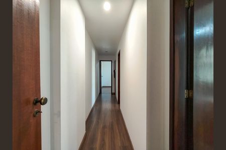 Apartamento para alugar com 130m², 3 quartos e 2 vagasCorredor