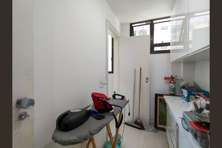 Apartamento para alugar com 130m², 3 quartos e 2 vagasQuarto de Serviço