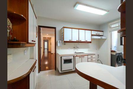 Apartamento para alugar com 130m², 3 quartos e 2 vagasCozinha