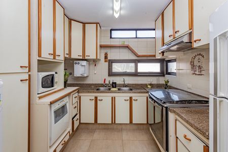 Cozinha de apartamento à venda com 3 quartos, 145m² em Vila Moinho Velho, São Paulo