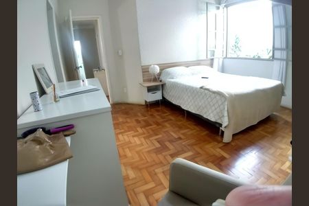 Quarto de casa à venda com 4 quartos, 385m² em São João Batista, Belo Horizonte