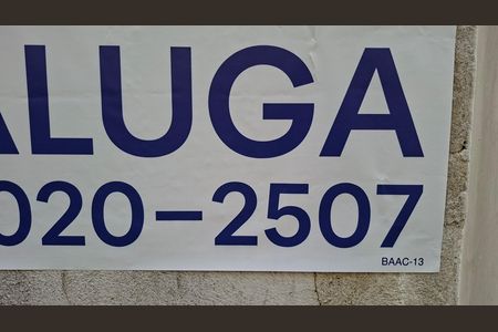 Placa instalada  de apartamento para alugar com 1 quarto, 62m² em Barra, Salvador