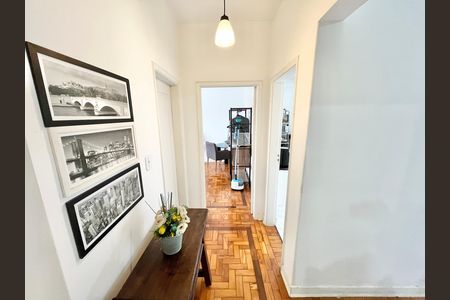 Apartamento à venda com 72m², 2 quartos e sem vaga Apartamento à venda com 72m², 2 quartos e sem vagaCorredor