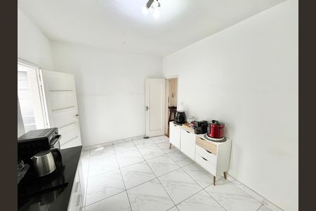 Apartamento à venda com 72m², 2 quartos e sem vaga Apartamento à venda com 72m², 2 quartos e sem vagaCozinha