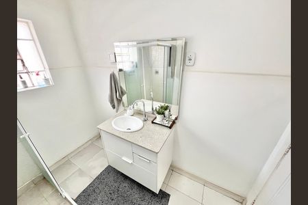 Apartamento à venda com 72m², 2 quartos e sem vaga Apartamento à venda com 72m², 2 quartos e sem vagaBanheiro