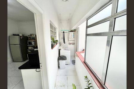 Apartamento à venda com 72m², 2 quartos e sem vaga Apartamento à venda com 72m², 2 quartos e sem vagaÁrea de Serviço
