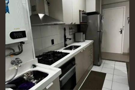 Cozinha de apartamento para alugar com 2 quartos, 54m² em Interlagos, São Paulo