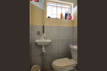 Casa à venda com 140m², 3 quartos e 1 vaga Casa à venda com 140m², 3 quartos e 1 vagaBanheiro