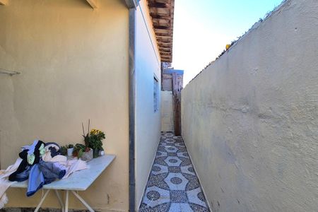 Casa à venda com 140m², 3 quartos e 1 vaga Casa à venda com 140m², 3 quartos e 1 vagaCorredor