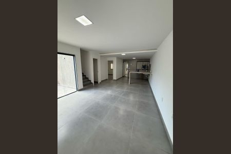 Foto 03 de casa de condomínio para alugar com 4 quartos, 168m² em Vargem Grande, Rio de Janeiro