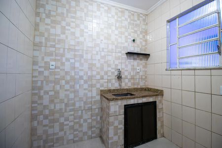 Cozinha de apartamento para alugar com 1 quarto, 60m² em Irajá, Rio de Janeiro