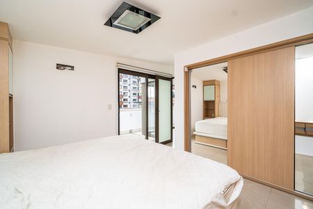 Apartamento à venda com 130m², 4 quartos e 2 vagasQuarto