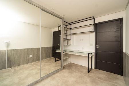 Apartamento à venda com 130m², 4 quartos e 2 vagasQuarto