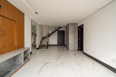 Apartamento à venda com 130m², 4 quartos e 2 vagasSala