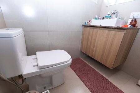 BANHEIRO de apartamento à venda com 2 quartos, 64m² em Vila Industrial (campinas), Campinas