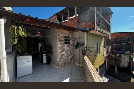 Casa à venda com 198m², 2 quartos e 2 vagas Casa à venda com 198m², 2 quartos e 2 vagasVaranda / Area de Serviço da Suíte