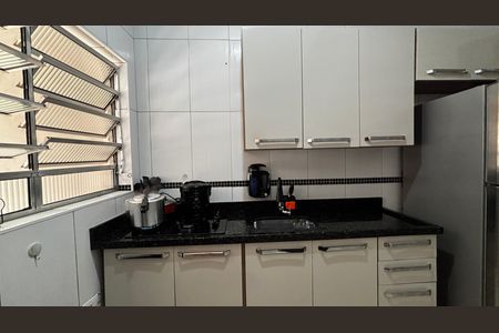 Casa à venda com 198m², 2 quartos e 2 vagas Casa à venda com 198m², 2 quartos e 2 vagasCozinha