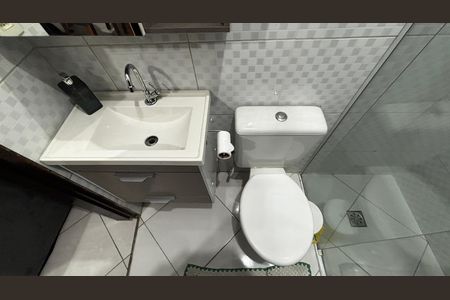 Casa à venda com 198m², 2 quartos e 2 vagas Casa à venda com 198m², 2 quartos e 2 vagasBanheiro