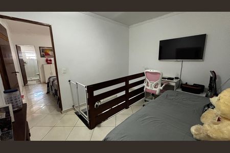 Casa à venda com 198m², 2 quartos e 2 vagas Casa à venda com 198m², 2 quartos e 2 vagasEscritório