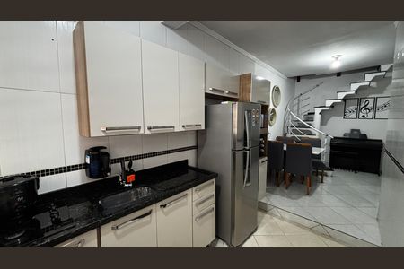 Casa à venda com 198m², 2 quartos e 2 vagas Casa à venda com 198m², 2 quartos e 2 vagasCozinha - Sala