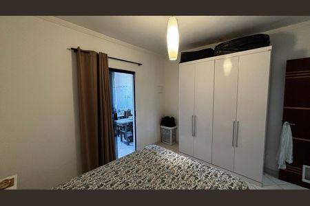 Casa à venda com 198m², 2 quartos e 2 vagas Casa à venda com 198m², 2 quartos e 2 vagasQuarto