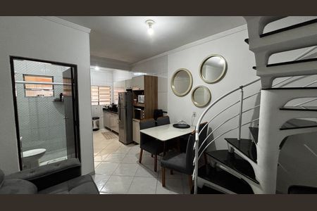 Casa à venda com 198m², 2 quartos e 2 vagas Casa à venda com 198m², 2 quartos e 2 vagasCozinha - Sala