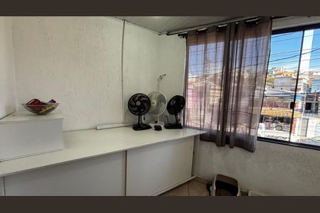 Casa à venda com 198m², 2 quartos e 2 vagas Casa à venda com 198m², 2 quartos e 2 vagasQuarto Varanda